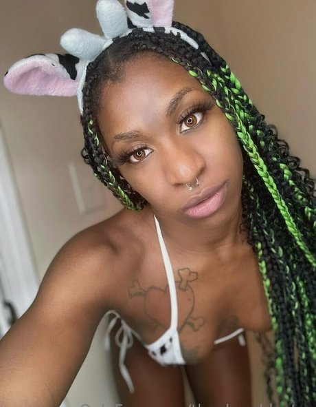 lesbehonest123 onlyfans sex leaks