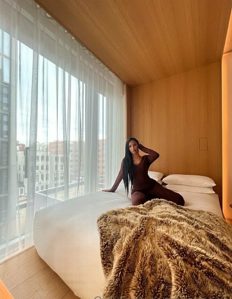 Thatgirl neya onlyfans boobs