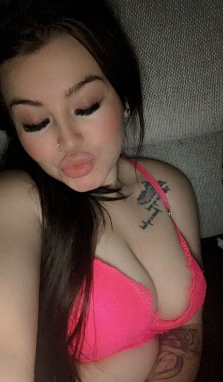 prettybrunette1997 onlyfans nude leaked