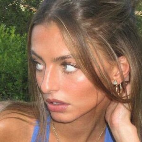 Eliana Jones nsfw onlyfans