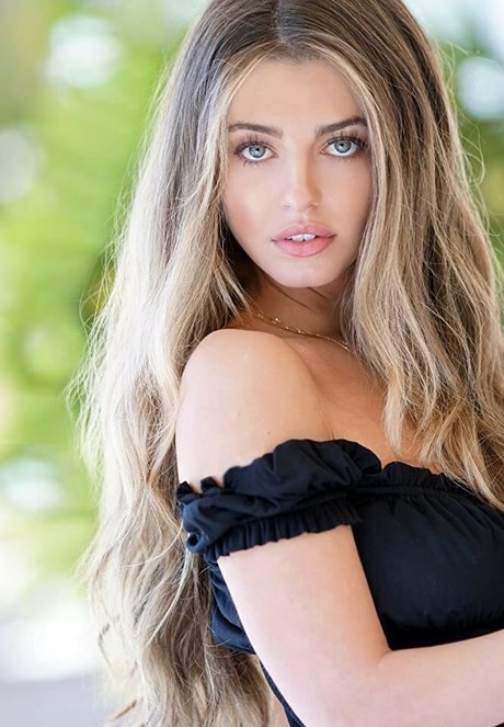 Eliana Jones free onlyfans