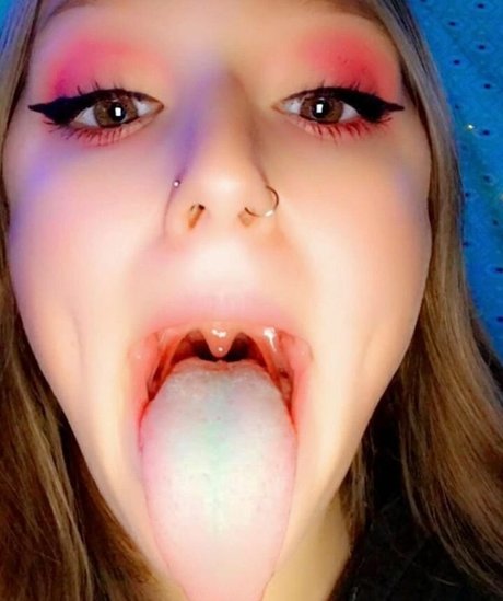 Alana Kinley onlyfans.