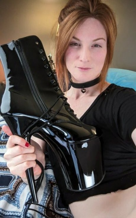 Melody Lane onlyfans model images