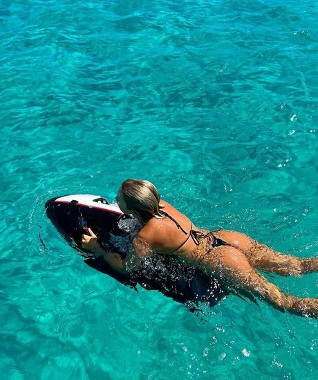 rebecastones onlyfans sextape