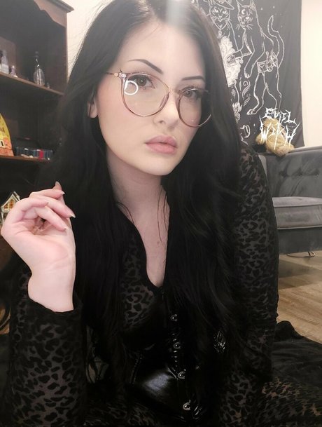 Evilwitxh Lilith on onlyfans