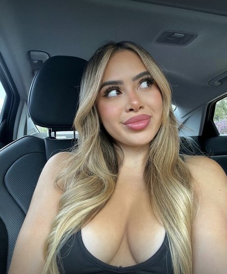 Layla Vega onlyfans leak nudes