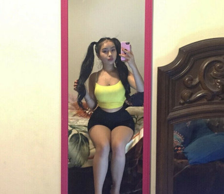 Julianarmah only fans nude leaks