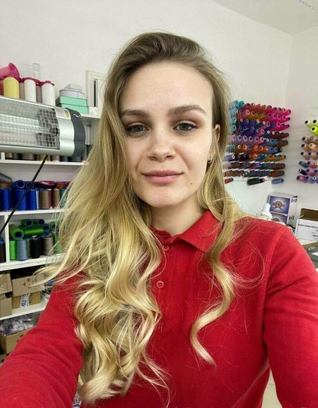 yummysofie onlyfans strip