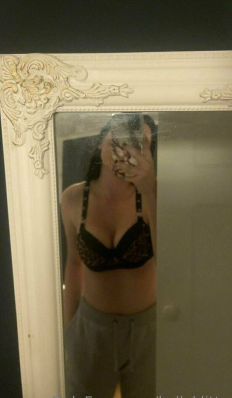 kellyklitta onlyfans nude photos