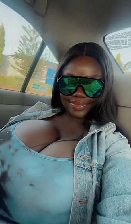 Chanel La Croix onlyfans model