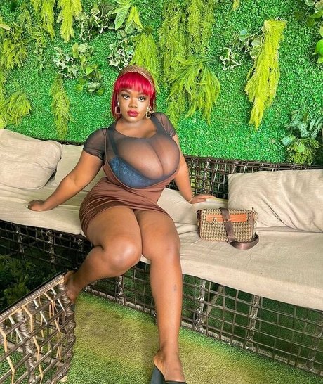 Chanel La Croix nude onlyfans