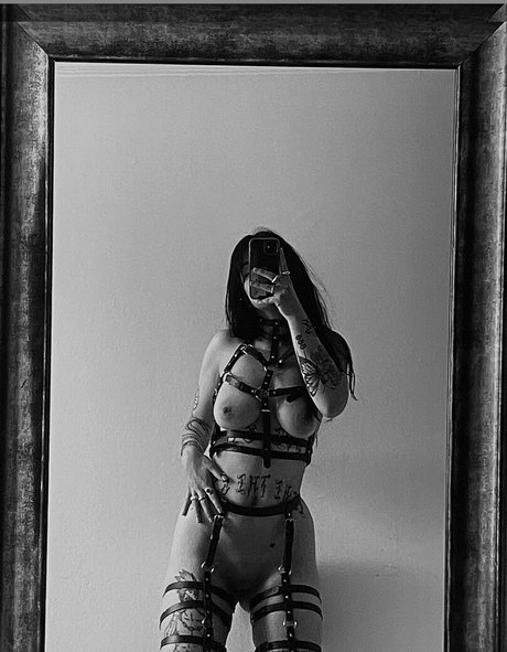 Ziyamoranowoskjij onlyfans leaks.