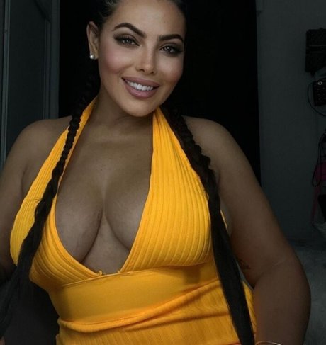 Miss Amal tits onlyfans