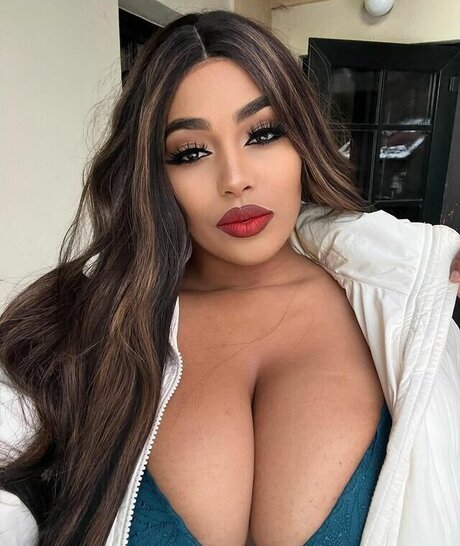 Thayana Babyy onlyfans sextape