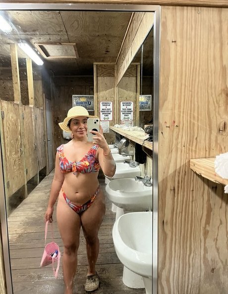 Gabrielamhdzz onlyfans nude