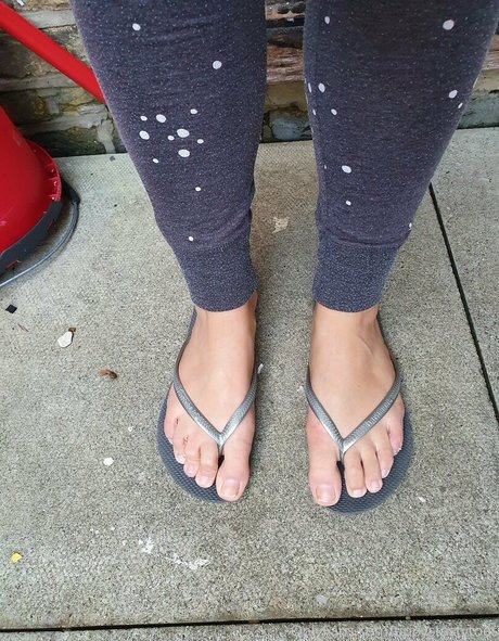 tippystastytoes onlyfans nude porn