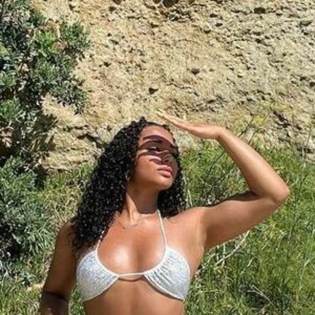 Scarlet May leaked only fans