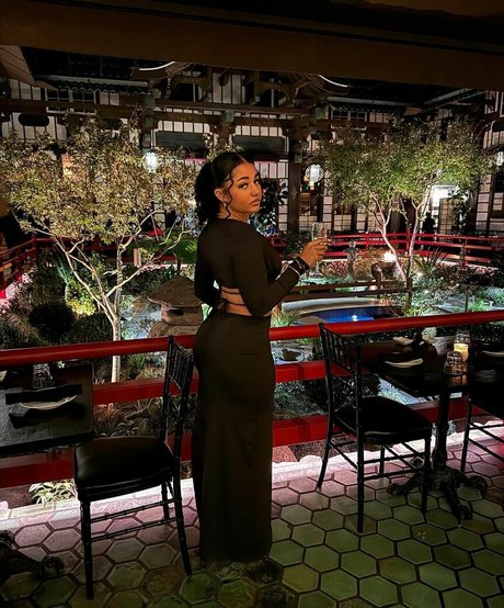 Scarlet May nude only fans