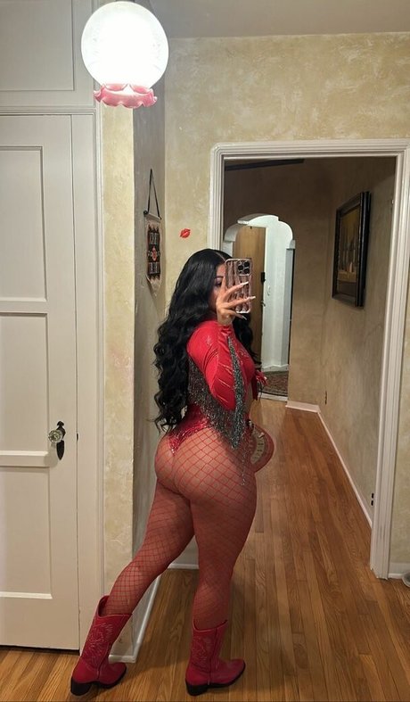 Scarlet May naked on onlyfans