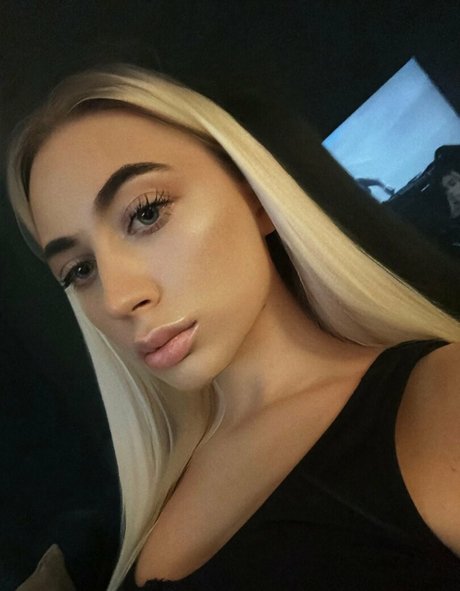 lolaa fansvip free only fans