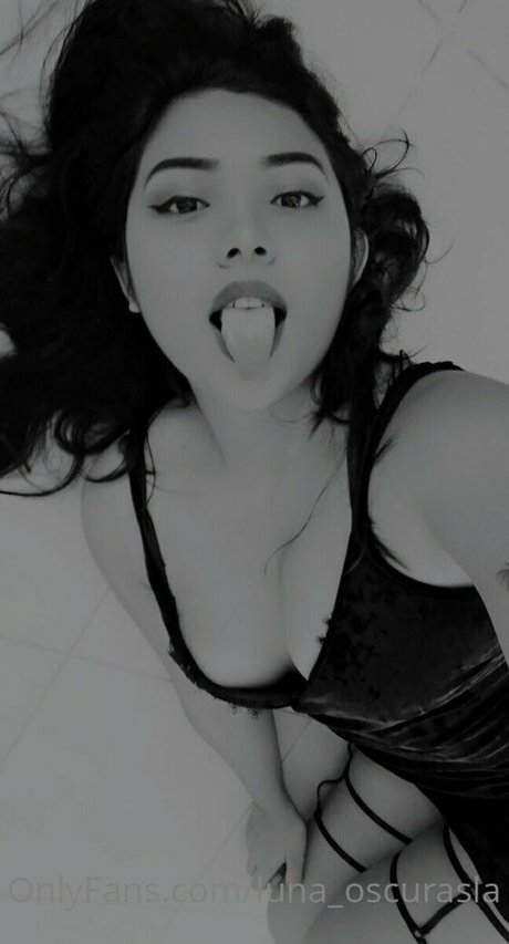 luna oscurasla onlyfans strip