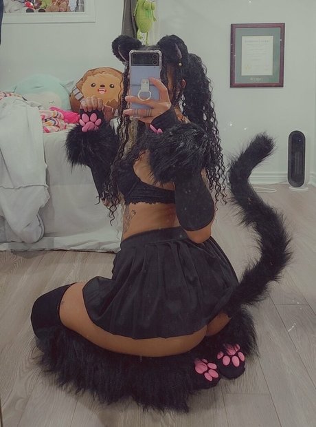 Juliet Cascaii onlyfans nude pictures