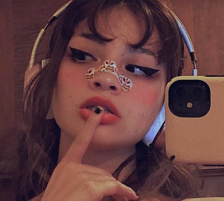 Teeniepet naked onlyfans leak