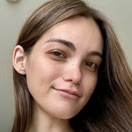 ellieerotes is on onlyfans