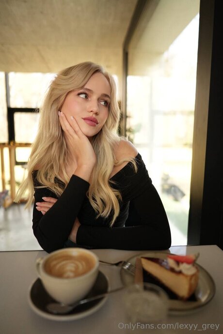 lexyy grey nude on onlyfans