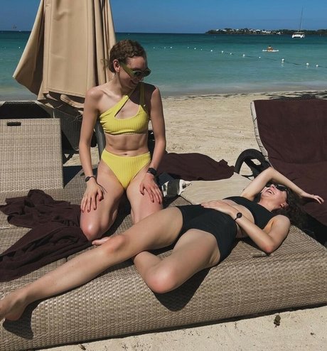 Katherine Hudson onlyfans leak ass