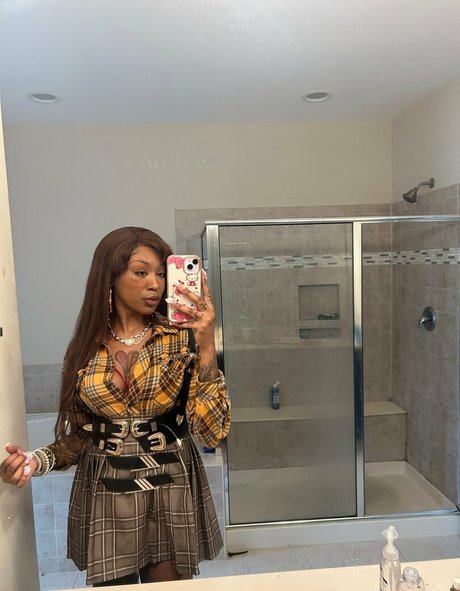 jasminespicex onlyfans topless