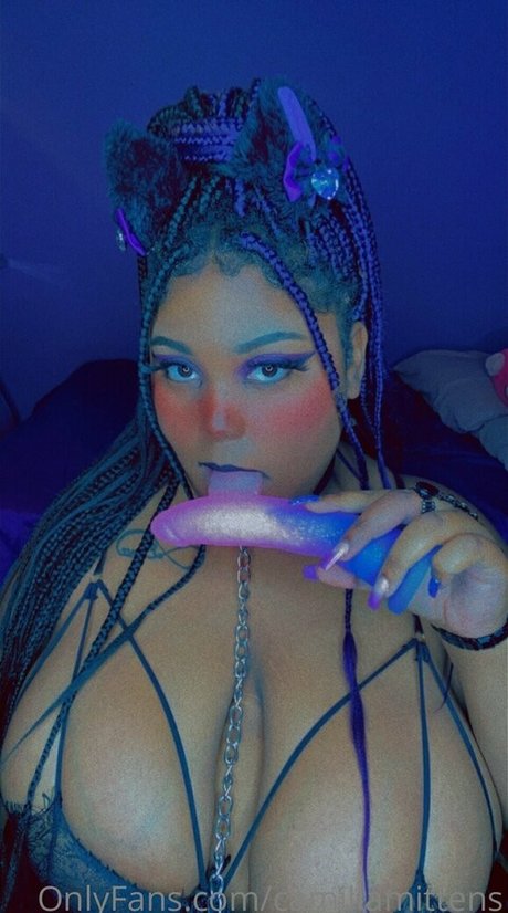 Camilla Mittens onlyfans leaks.