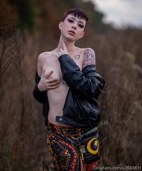 heyhilyraskye onlyfans free content