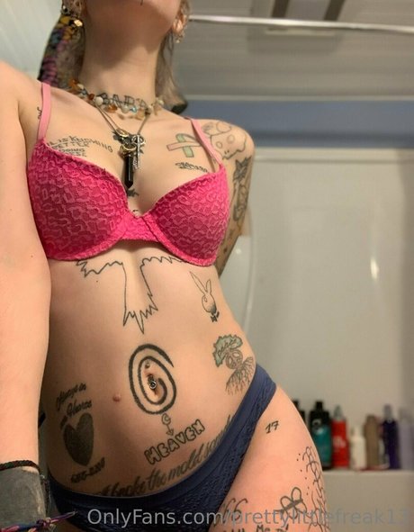 prettylittlefreak13 onlyfans leaked.
