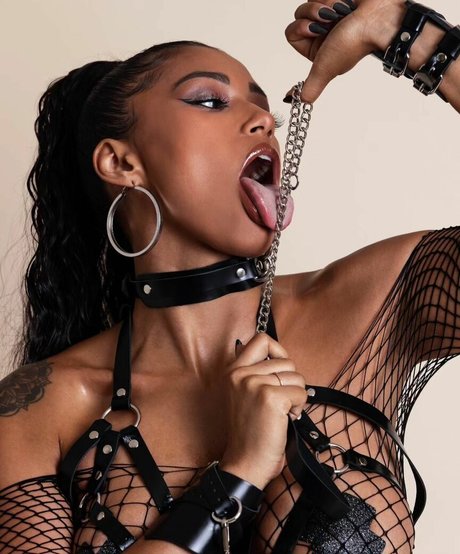 Vivalavictoria onlyfans star