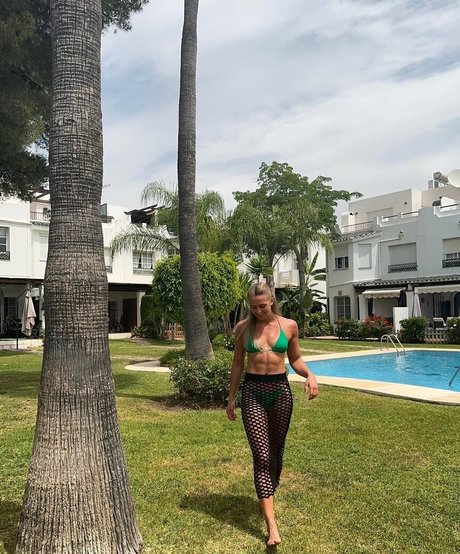 Dakota Ditcheva strip onlyfans