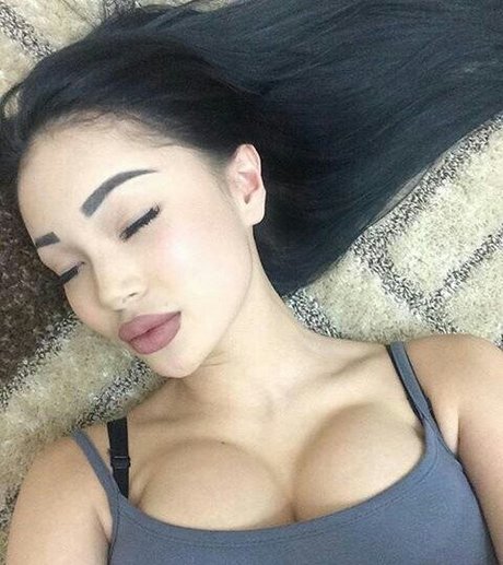 Amina Akanova nudes only fans