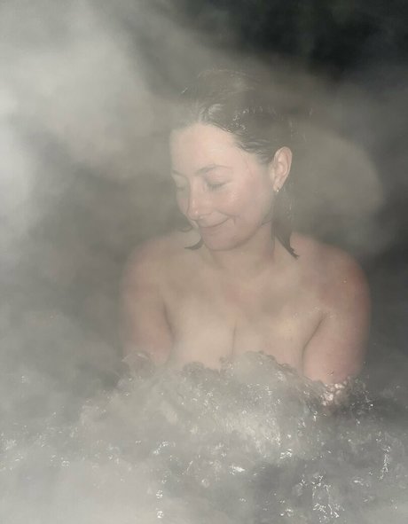 slice of salami_ nude porn onlyfans