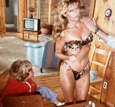 Christie Brinkley onlyfans naked pics