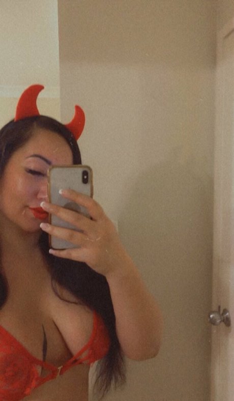 jujuthespinster onlyfans nude