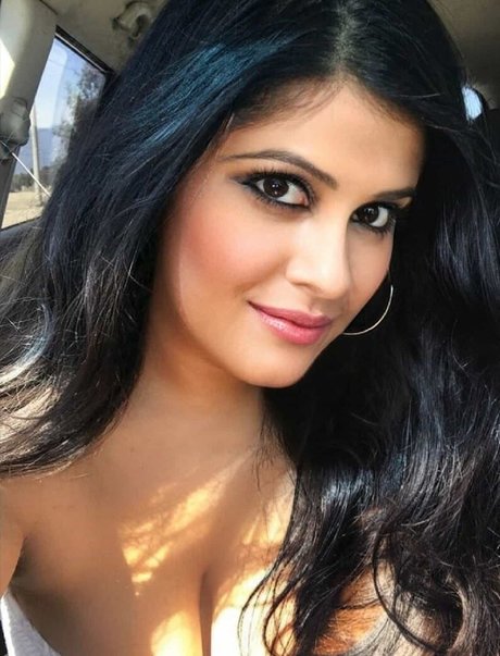 Damini Arora onlyfans leaked