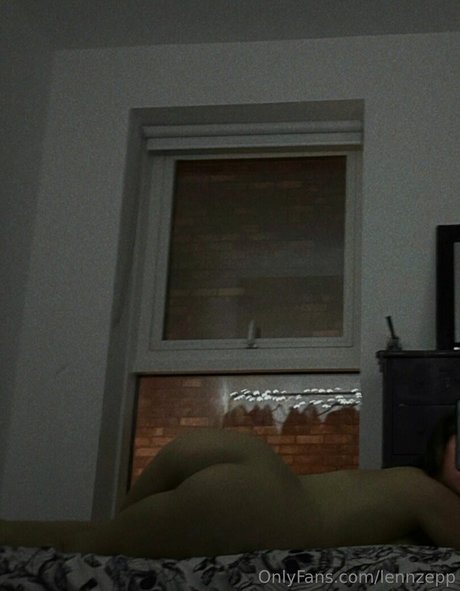 Lenn Holmes naked onlyfans leaked