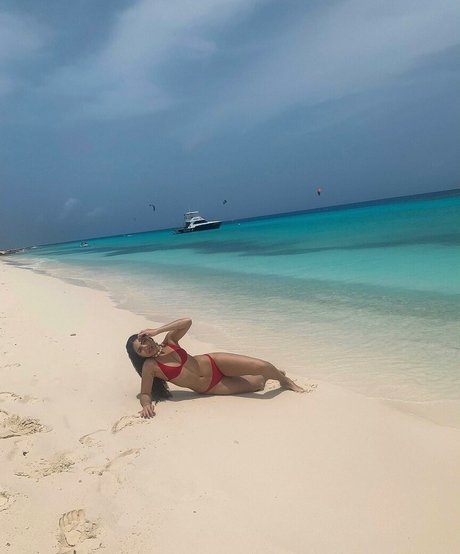 Graciely Junqueira onlyfans leajs