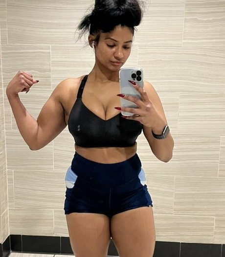 MzKora onlyfans picture