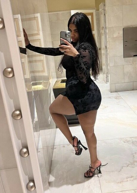 MzKora onlyfans exposed