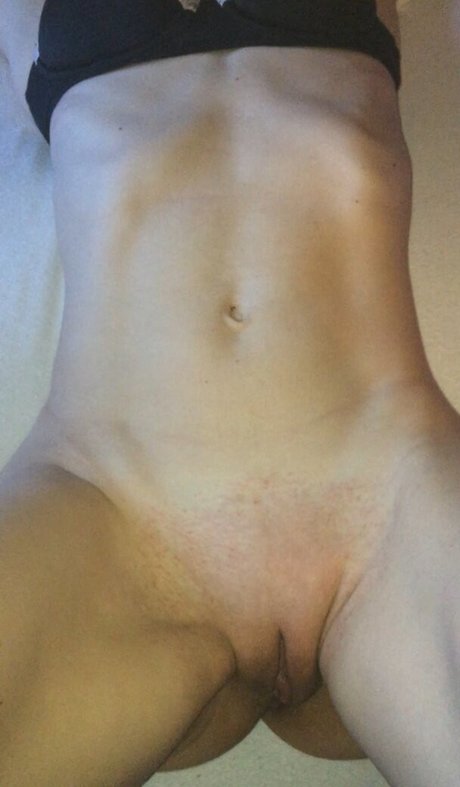 Laura Bach leaked onlyfans content