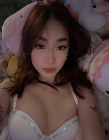 Harmonee Yang onlyfans model photos