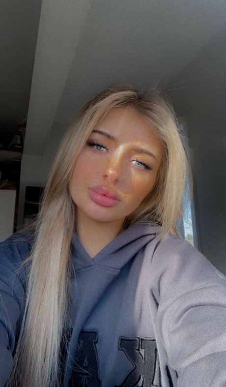 hollyyyy xoxo free only fans