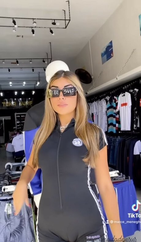 Marce Meneghetti sexy onlyfans