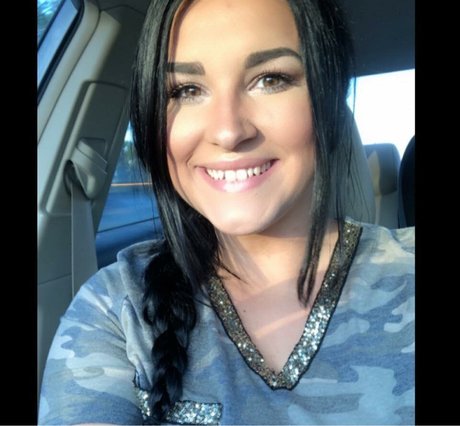 Aisley Montgomery Profile pic